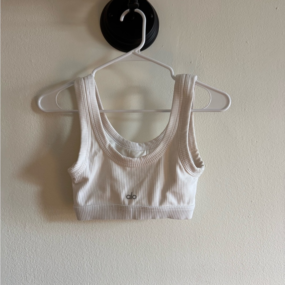 ALO Yoga Women's Cream Ribbed Sports Bra